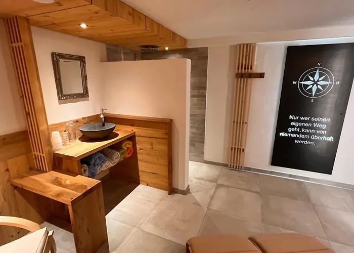 Montanara & Apartman *